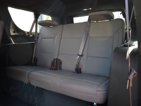 Used 2025 GMC Yukon XL Elevation RWD image 17