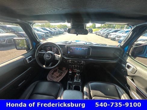 Used 2024 Jeep Wrangler Unlimited Rubicon w/ Safety Group AWD/4WD image 28