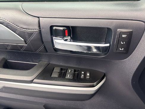 Used 2016 Toyota Tundra Platinum image 29