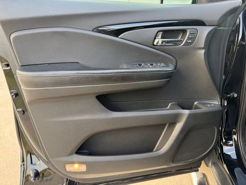 Used 2018 Honda Pilot Touring image 4
