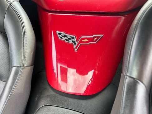 Used 2005 Chevrolet Corvette Convertible RWD image 19