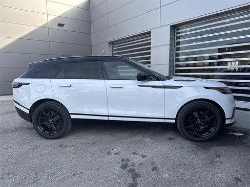 New 2026 Land Rover Range Rover Velar Dynamic SE image 8