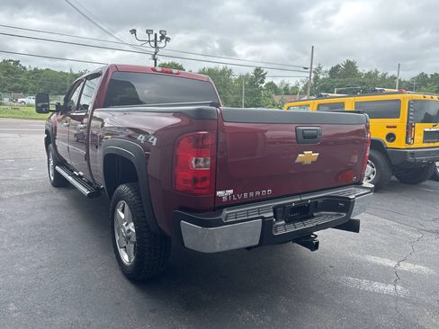 Used 2014 Chevrolet Silverado 2500 LT w/ Custom Sport Truck Package AWD/4WD image 7