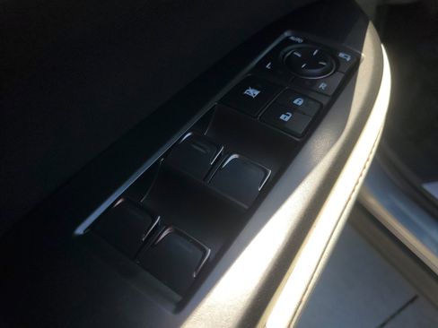 Used 2023 Lexus NX 250 FWD w/ Towing Package (2000 Lbs) image 24