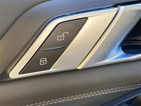 Used 2025 BMW X5 M60i w/ Executive Package image 14