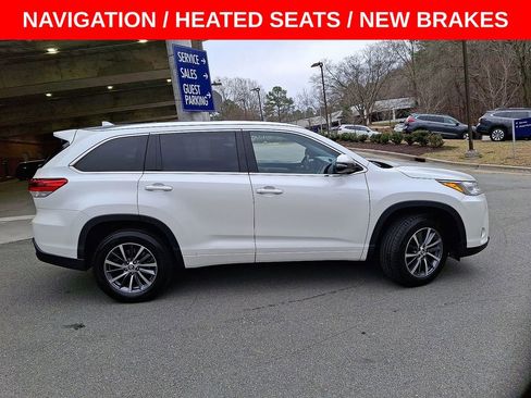 Used 2018 Toyota Highlander XLE image 27