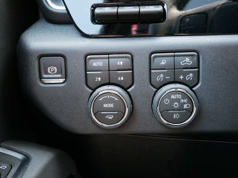 New 2026 Chevrolet Silverado 2500 LTZ w/ LTZ Plus Package AWD/4WD image 22