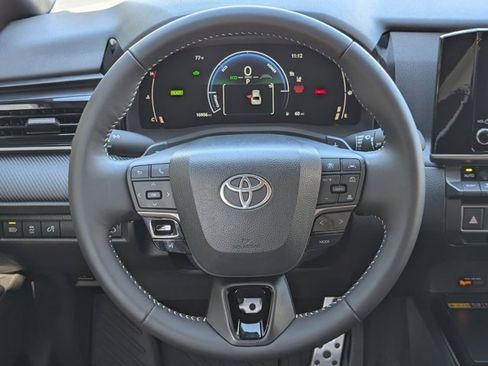 Used 2025 Toyota Camry SE image 20