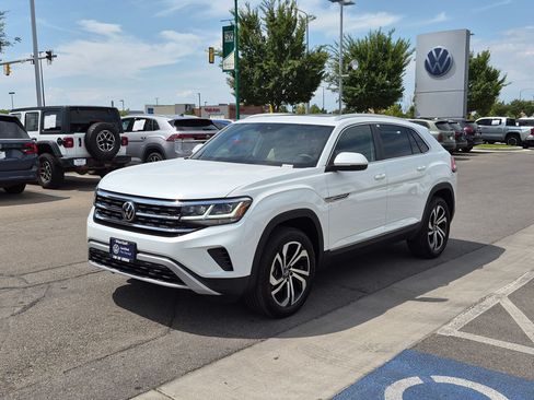 Used 2023 Volkswagen Atlas Cross Sport SEL AWD/4WD image 11