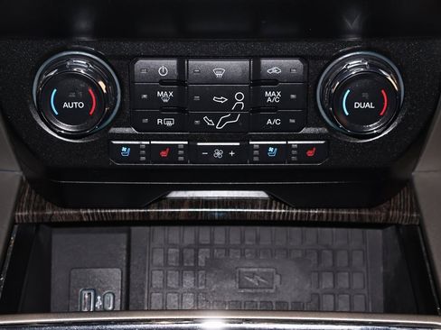 Used 2021 Ford F350 Lariat w/ Lariat Ultimate Package image 34