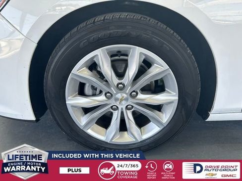 Used 2024 Chevrolet Malibu LT image 14