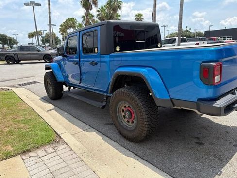 Used 2022 Jeep Gladiator Overland w/ Trailer Tow Package AWD/4WD image 4