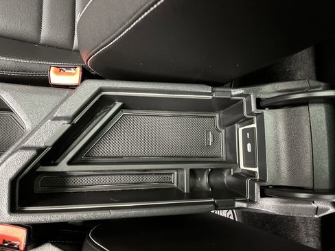 Used 2024 Volkswagen Jetta SE w/ Panoramic Sunroof Package image 26