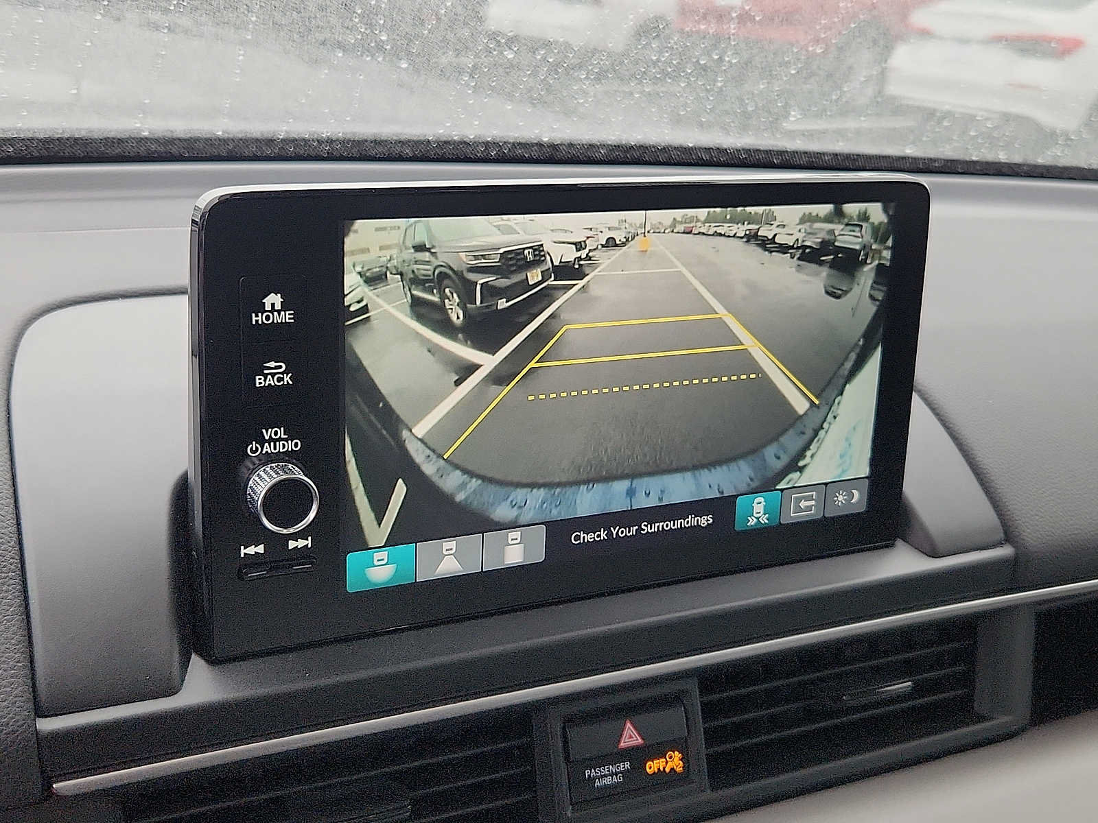 Certified 2025 Honda Pilot Touring image 17