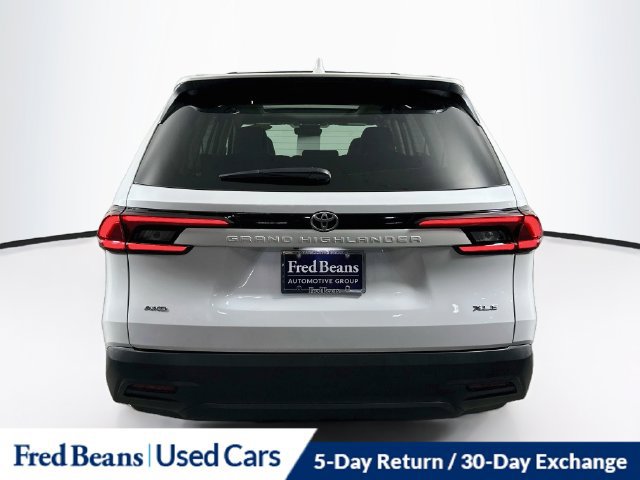Used 2025 Toyota Grand Highlander AWD image 7
