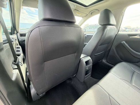 Used 2016 Volkswagen Jetta SEL w/ Lighting Package image 15