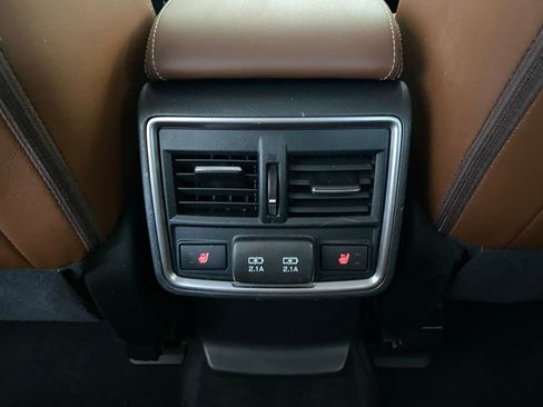 Used 2019 Subaru Forester Touring image 29