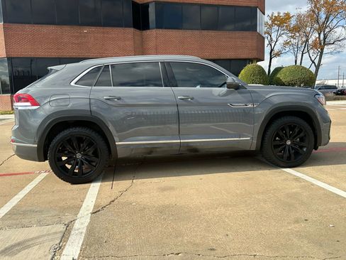 Used 2022 Volkswagen Atlas Cross Sport SEL Premium R-Line w/ Cross Sport MDO Package image 4