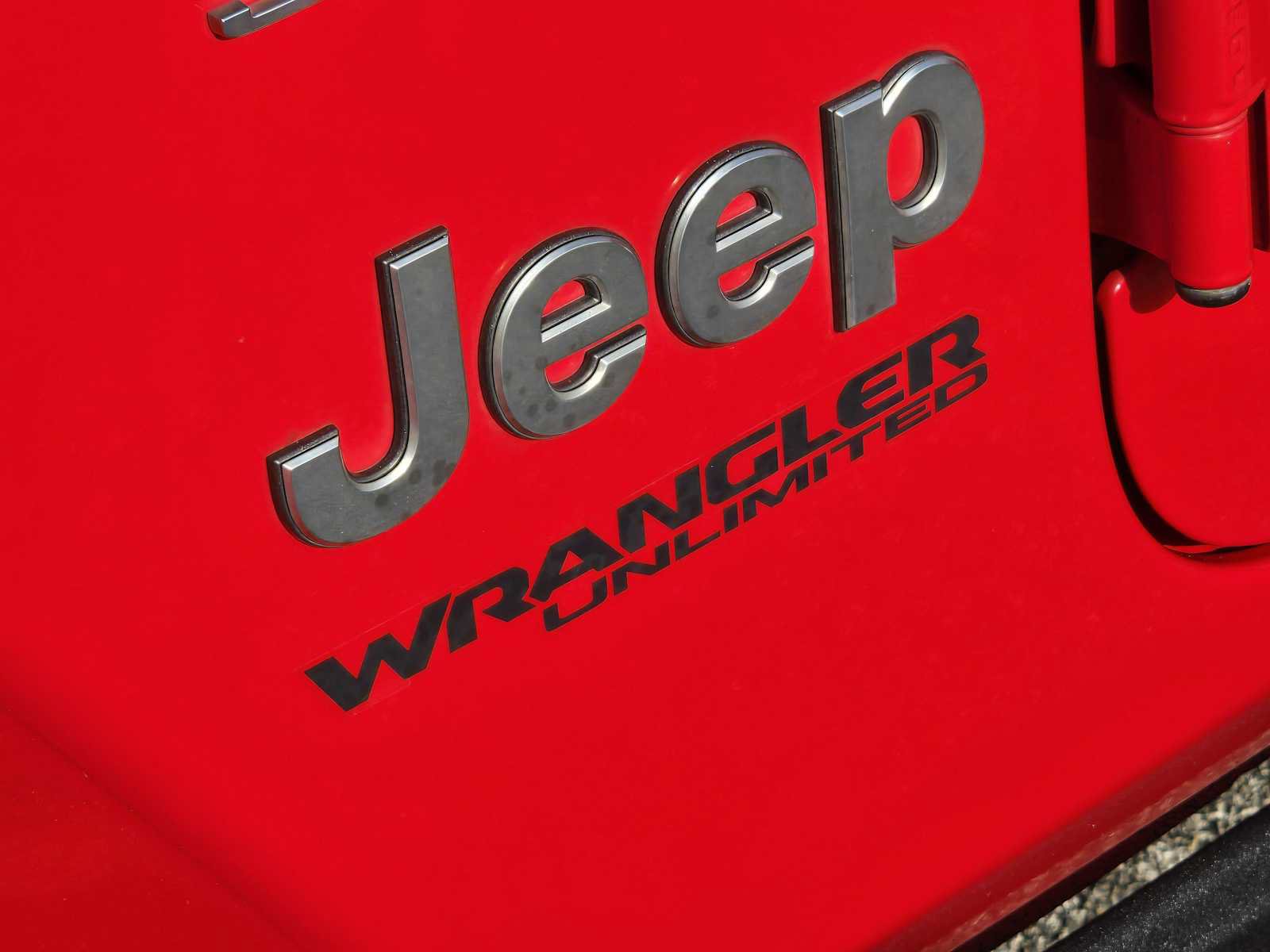 Used 2018 Jeep Wrangler Unlimited Sahara AWD/4WD image 10