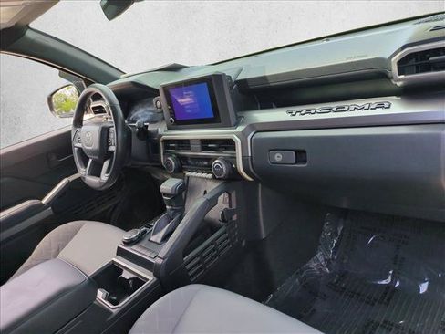 Used 2025 Toyota Tacoma SR5 AWD/4WD image 20