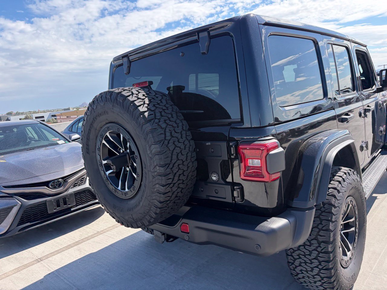 Used 2026 Jeep Wrangler Unlimited Rubicon AWD/4WD image 4