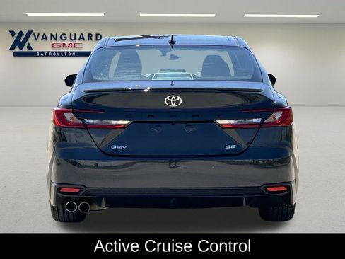 Used 2025 Toyota Camry SE image 8