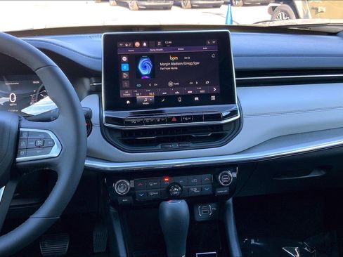 Certified 2024 Jeep Compass Limited w/ Sun and Sound Group image 6