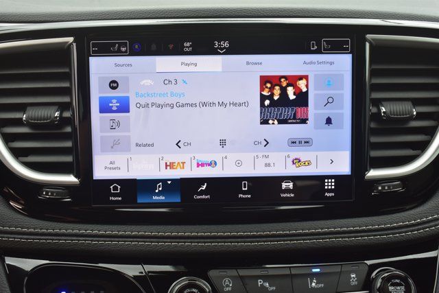 New 2026 Chrysler Pacifica Select FWD image 24