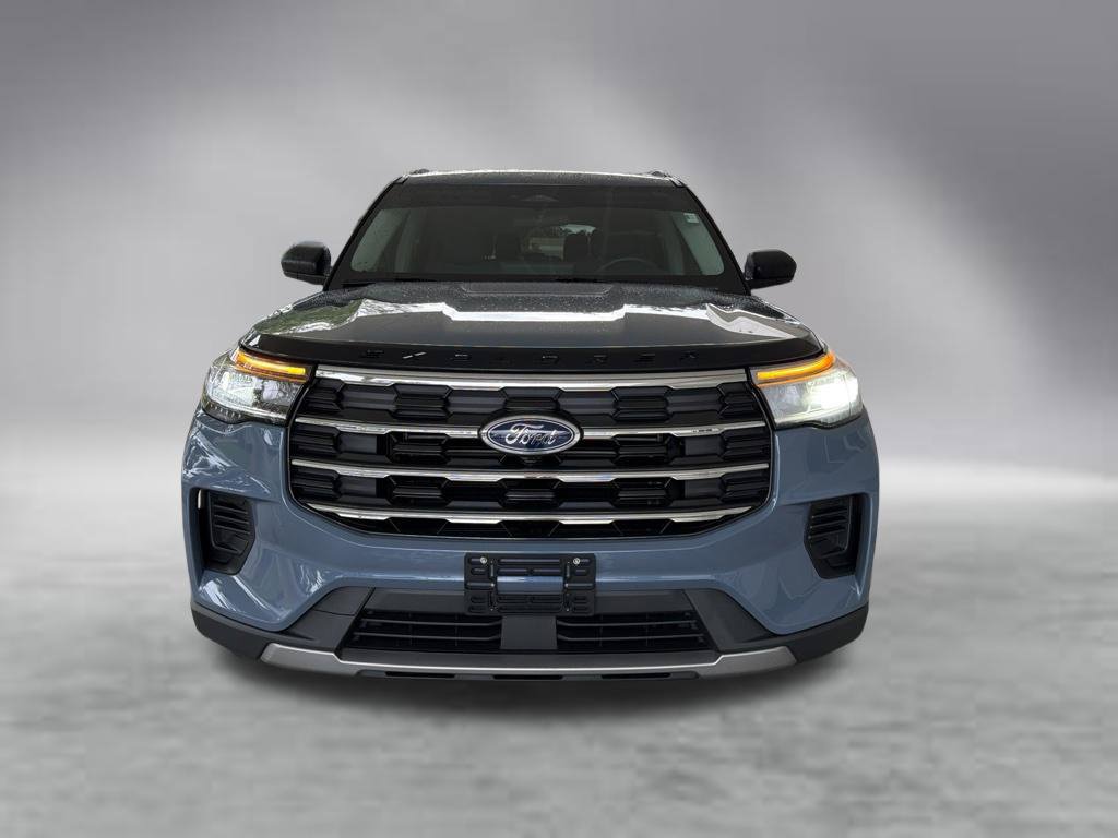Used 2025 Ford Explorer Active RWD image 13