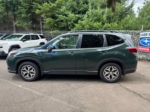 Used 2023 Subaru Forester Premium AWD/4WD image 8