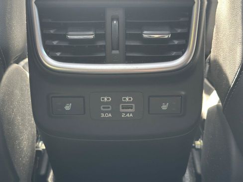 Used 2024 Subaru Outback Limited AWD/4WD image 16