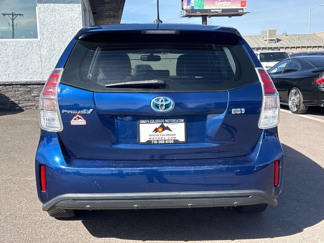 Used 2017 Toyota Prius V Five FWD image 6