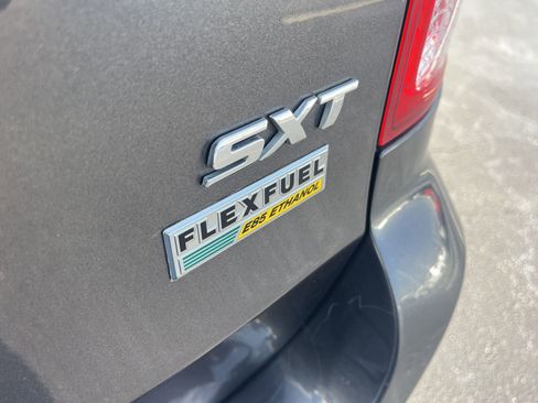 Used 2019 Dodge Grand Caravan SXT image 26