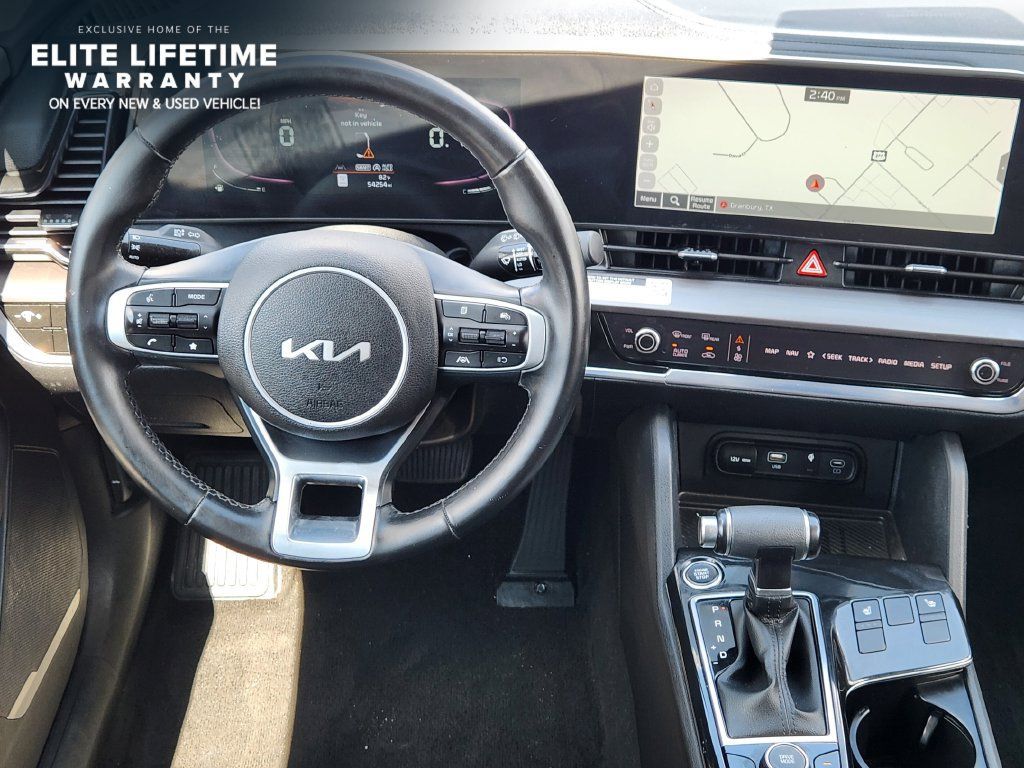 Used 2023 Kia Sportage EX FWD image 28
