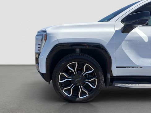 Used 2025 GMC Sierra EV Denali image 22