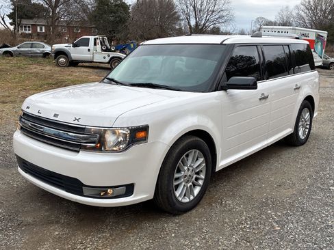 Used 2016 Ford Flex SEL w/ Equipment Group 202A image 3