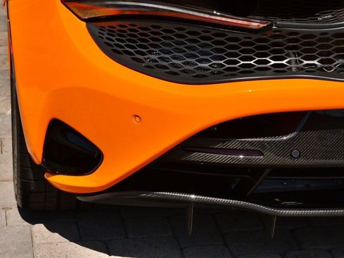 Used 2024 McLaren 750S RWD image 14