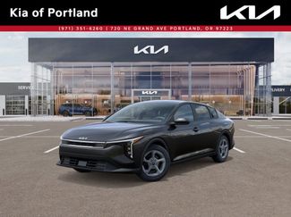 New 2025 Kia K4 LXS 360° Tour