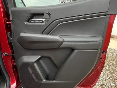 New 2026 Chevrolet Colorado LT w/ LT Convenience Package AWD/4WD image 15