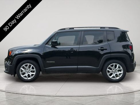 Used 2018 Jeep Renegade Latitude FWD image 4
