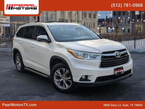Used 2014 Toyota Highlander XLE FWD image 1