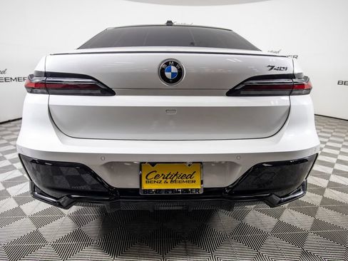 Used 2023 BMW 740i RWD image 7