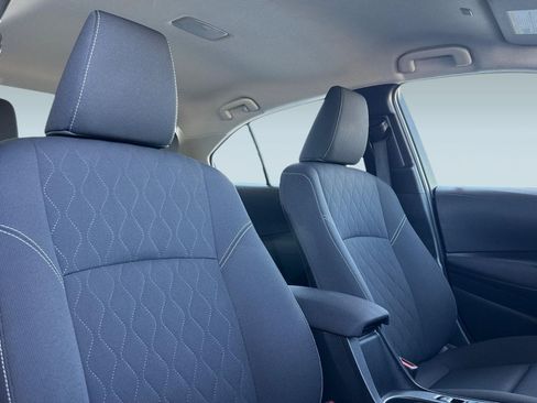 Used 2024 Toyota Corolla LE w/ LE Convenience Package FWD image 30
