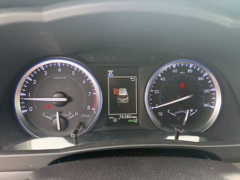 Used 2019 Toyota Highlander XLE image 9