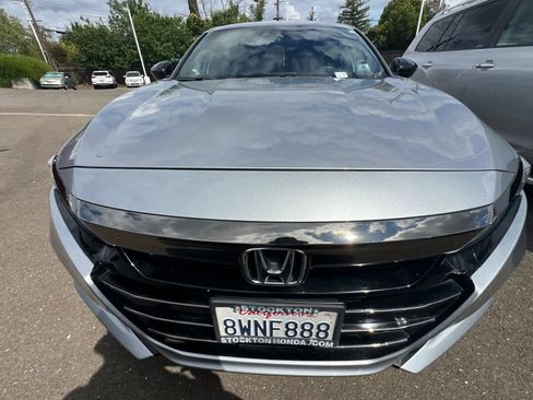 Used 2021 Honda Accord Sport image 2