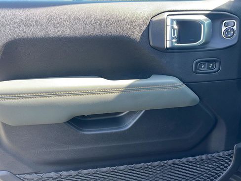 New 2026 Jeep Gladiator Mojave image 13