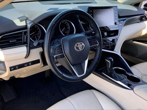 Used 2022 Toyota Camry XLE FWD image 17