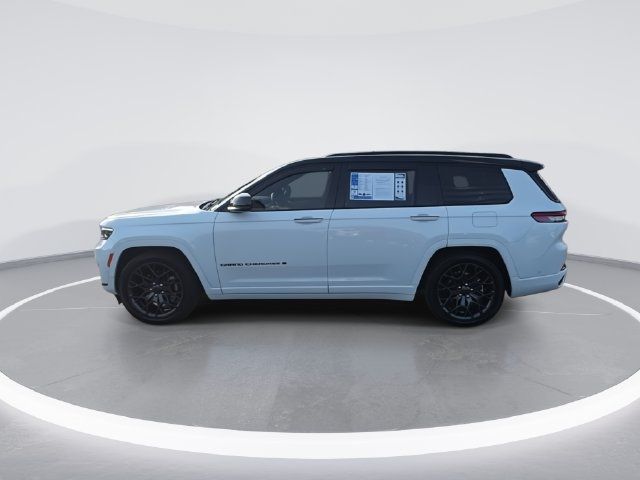 Used 2023 Jeep Grand Cherokee L Summit w/ Advanced Protech Group IV AWD/4WD image 5