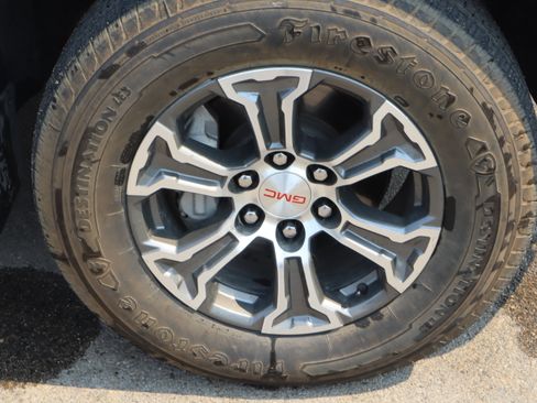Used 2020 GMC Sierra 1500 SLE w/ SLE Value Package AWD/4WD image 16