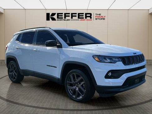 New 2026 Jeep Compass Latitude image 7